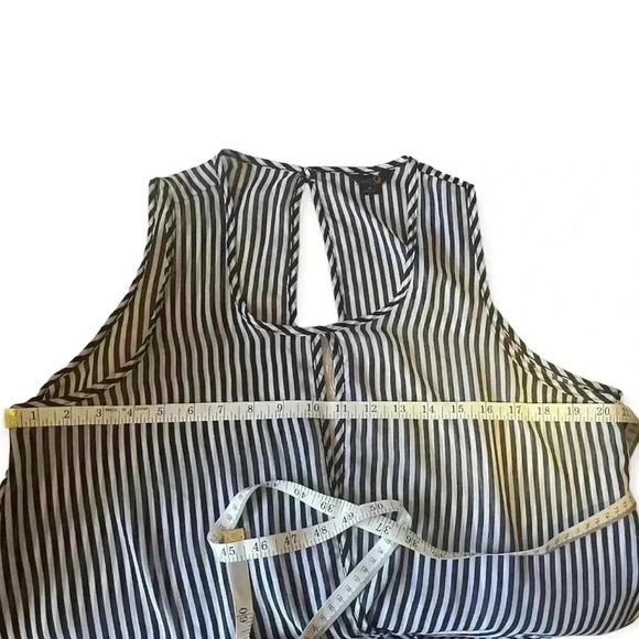 GUESS sleeveless striped infinity open back tank top black and white medium - Picture 10 of 12